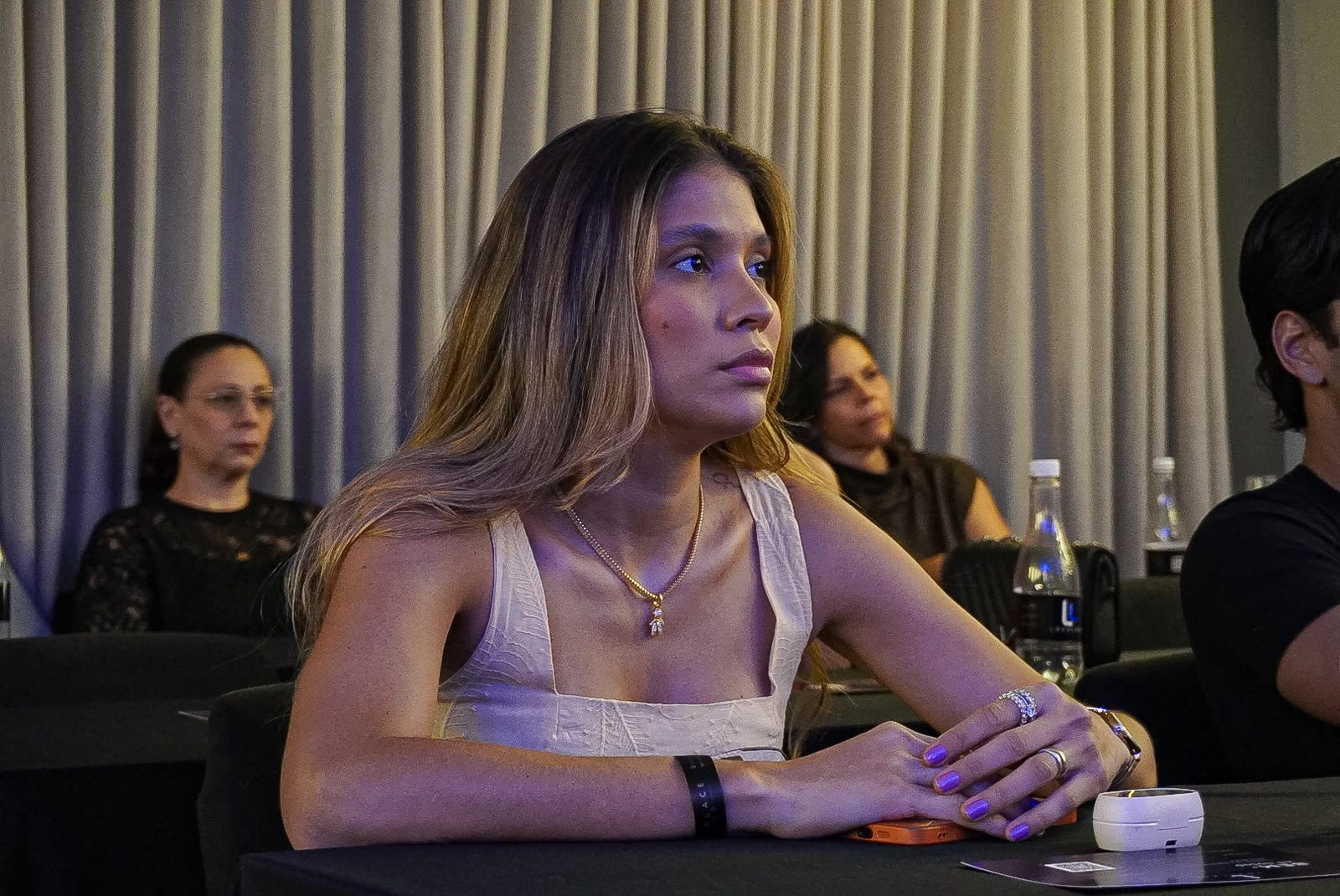 Participante acompanhando a apresentação